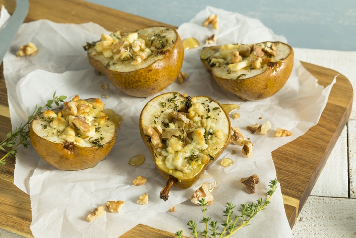 roasted pears with blue cheese and pine nuts 2